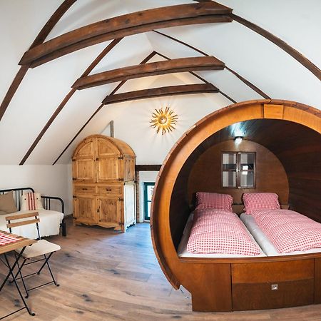 Winzerhof Kuessler - Weinviertel Hotel Stillfried Bagian luar foto